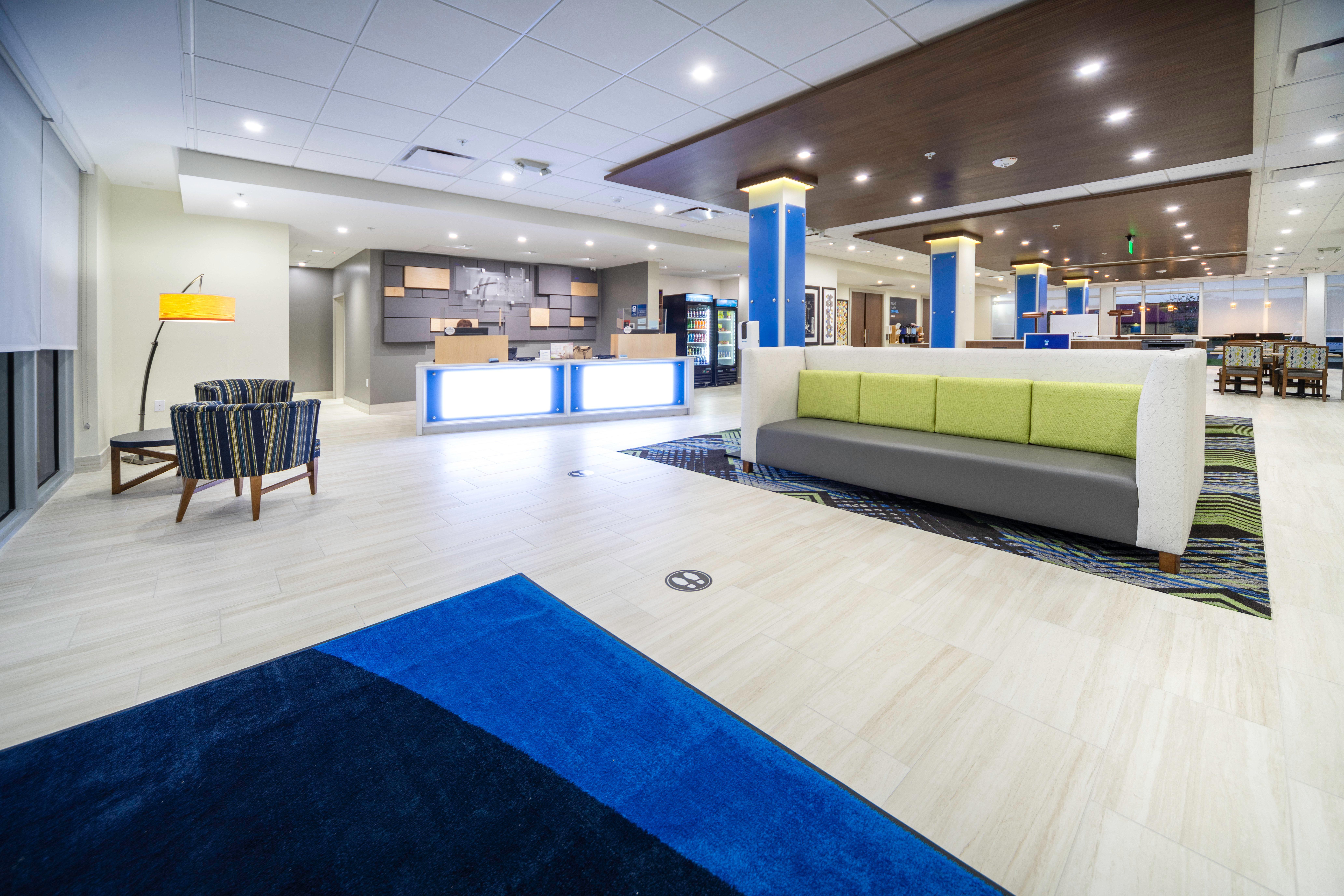 Holiday Inn Express & Suites - Fort Myers Airport By Ihg Exterior photo
